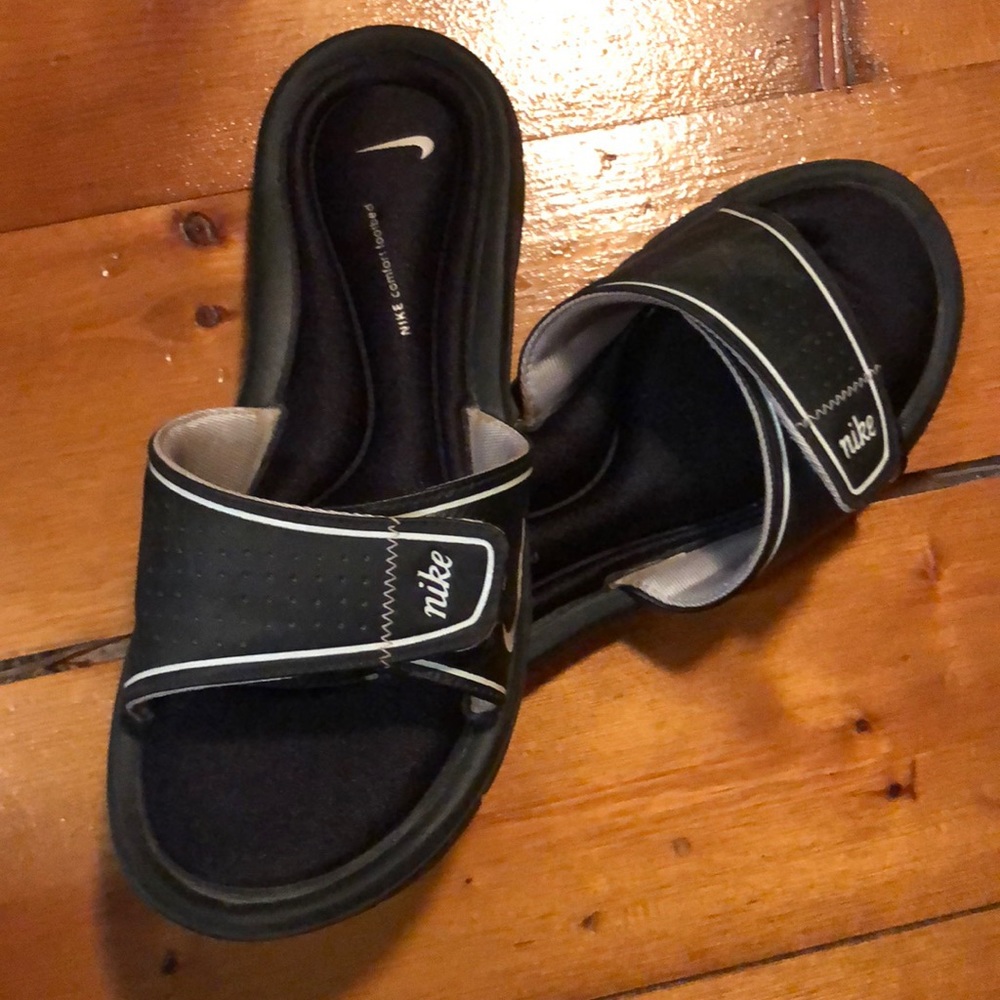 Slip ons